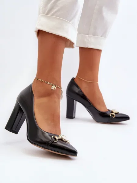 Usnjene salonarji Zazoo z vzorcem srca črna