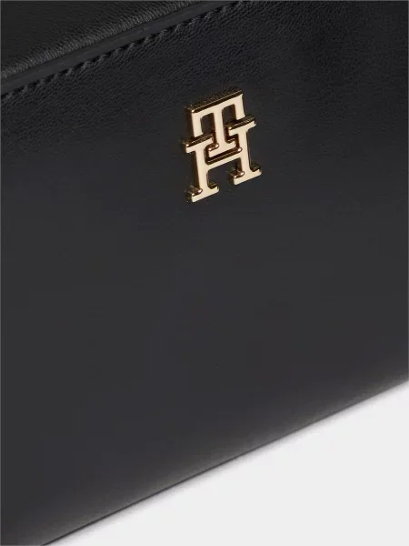 Сумка через плече Tommy Hilfiger чорна