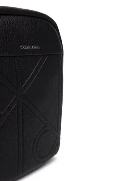 Calvin Klein Torba preko ramena crna