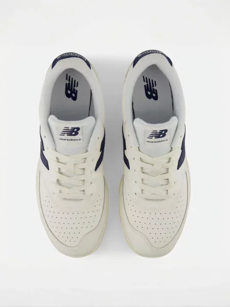 Кожаные кеды New Balance белые