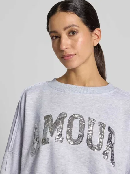 Bluza o kroju oversized z cekinowym obszyciem model Amour' Miss Goodlife