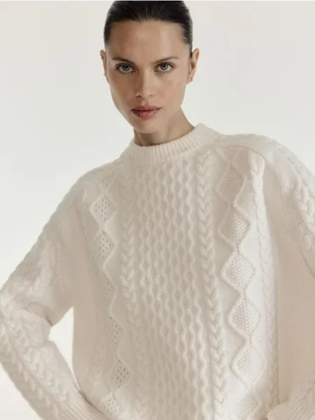 Reserved Vlnený sveter s prímesou kašmíru telová