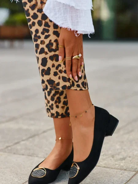 Pantofi cu toc Kesi din piele de căprioară cu toc jos negru