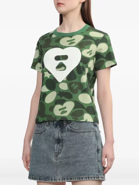 Koszulka Apee™ By *a Bathing Ape® w kamuflażu zielona