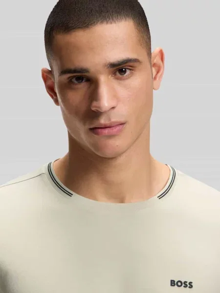 T-shirt o kroju regular fit z mieszanki bawełny model TAUL' Hugo beżowa