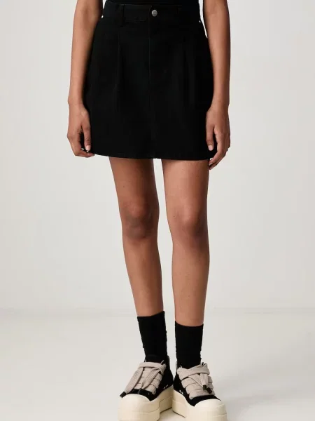 Carhartt WIP Billie Single Knee Skirt fustă evazată din negru