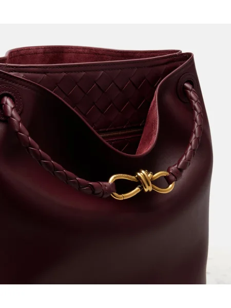 Kožená bucket kabelka Bottega Veneta vínová