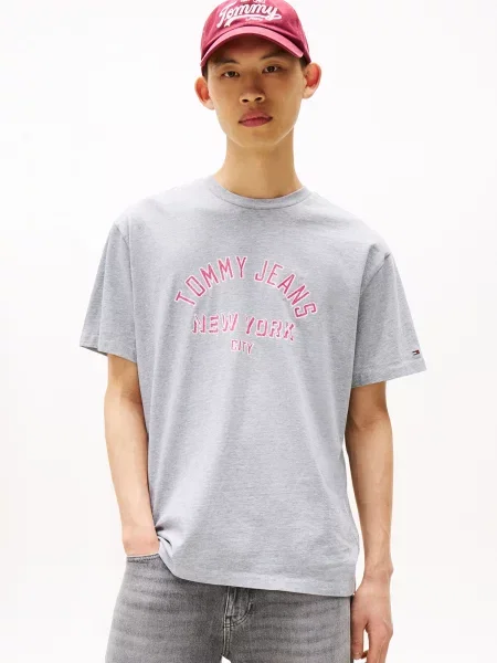 Tommy Jeans Póló szürke / sötét-rózsaszín fehér