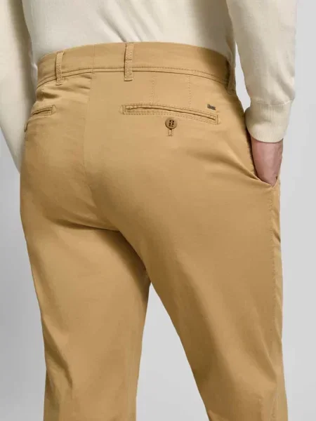 Spodnie w kroju regular fit z tylną kieszenią model Evans' Brax