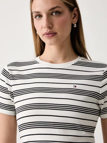 Tommy Hilfiger тениска дамска от бежово