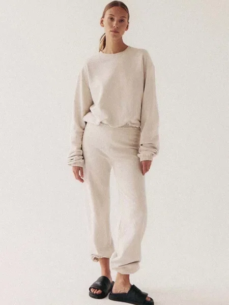 MUUV. spodnie dresowe SUBTLE COTTON beżowe