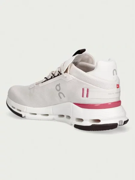 On кросівки CLOUDNOVA 2