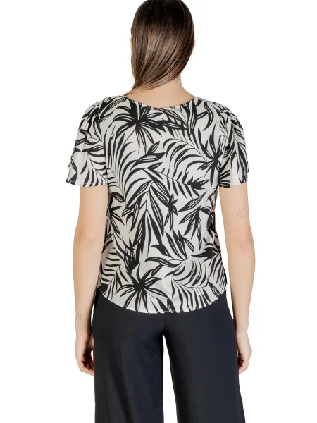 Wielobarwność bluzka Vero Moda w kwiatki z krótkim rękawem czarna