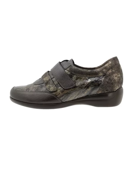 Pantofi Piesanto maro