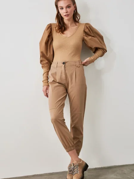 Pantaloni Trendyol cu talie înaltă maro