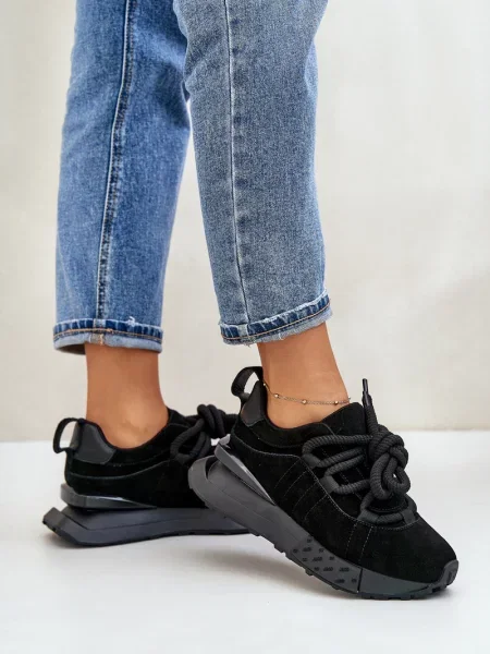 Sneakerși Kesi din piele de căprioară cu platformă negru