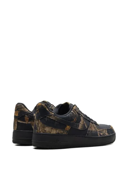 Sneakerși Nike Air Force 1 cu șireturi din dantelă cu perle alb