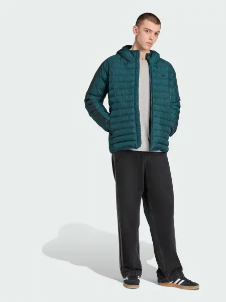 Демисезонная куртка Adidas зеленая