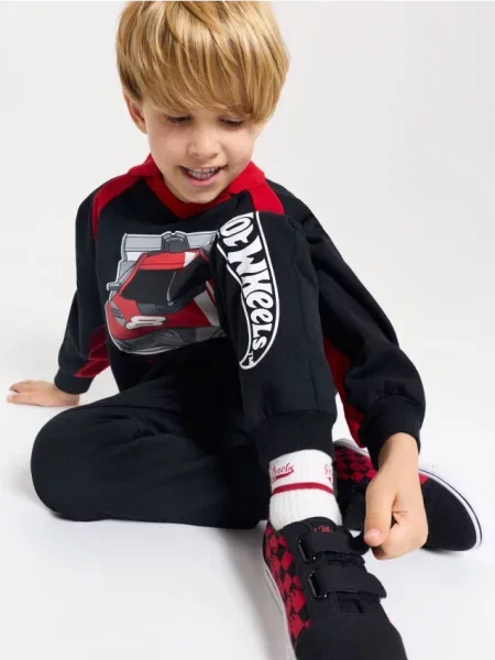 Sinsay Souprava mikiny a kalhot Hot Wheels černá