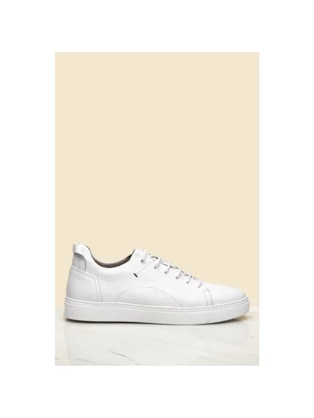 Кеди Estro білі