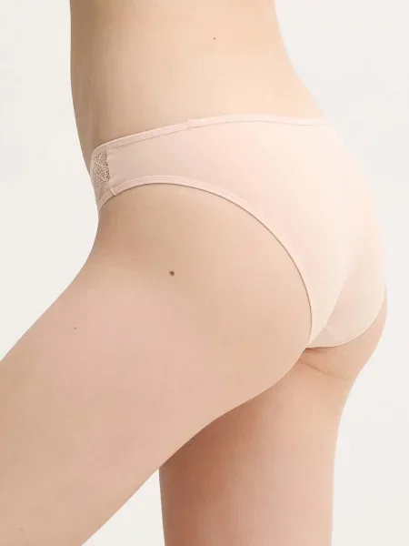 Chantelle figi Floral Touch z koronki beżowy