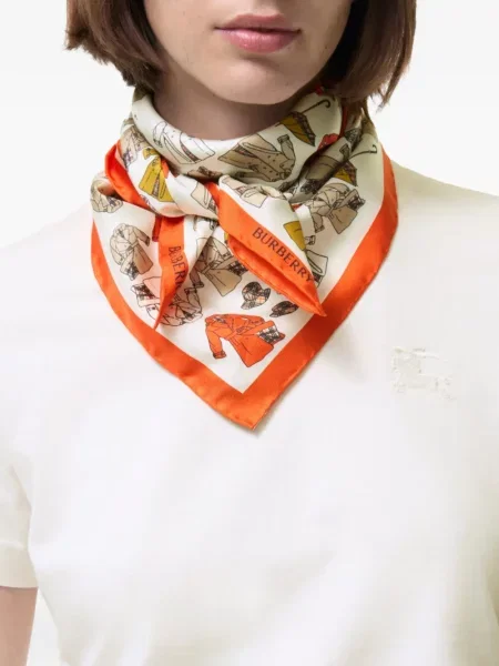 Trenci Burberry de mătase