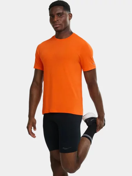 Футболка Saucony оранжевая