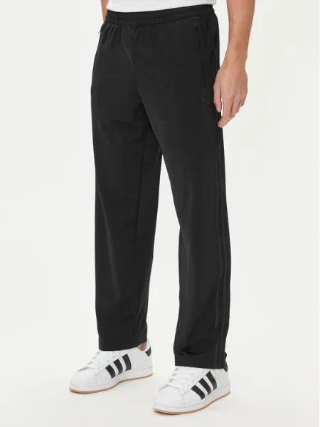 Анцуг Adidas Originals с апликация черно