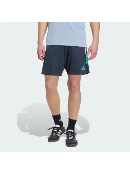 SZORTY TIRO 26 ESSENTIALS białe