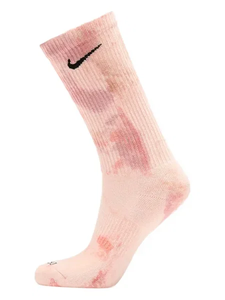Pantaloni scurți Nike cu șireturi din dantelă cu model camuflaj roz