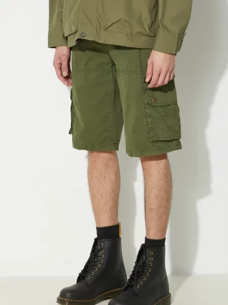 Alpha Industries pantaloni scurti din verde