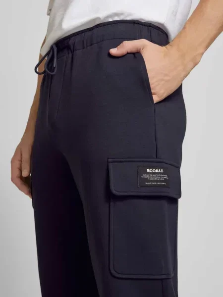 Spodnie dresowe o kroju regular fit z cargo model ‘LIMIAALF’ Ecoalf