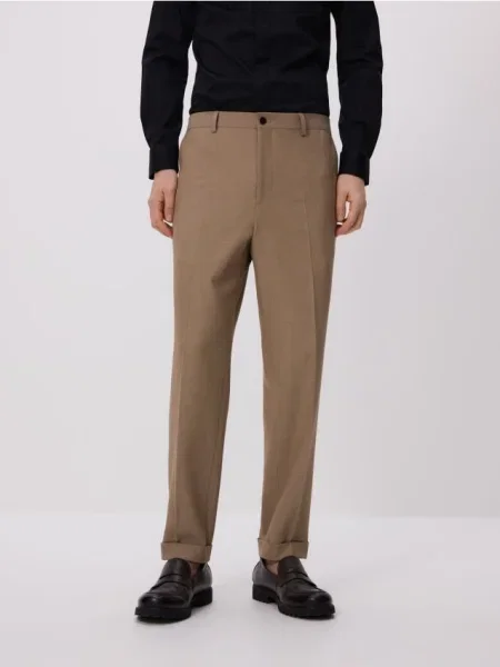 Reserved Pantaloni de costum la dungă bej