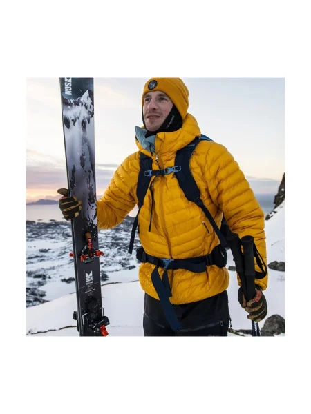 Geacă cu puf Bergans cu glugă galben