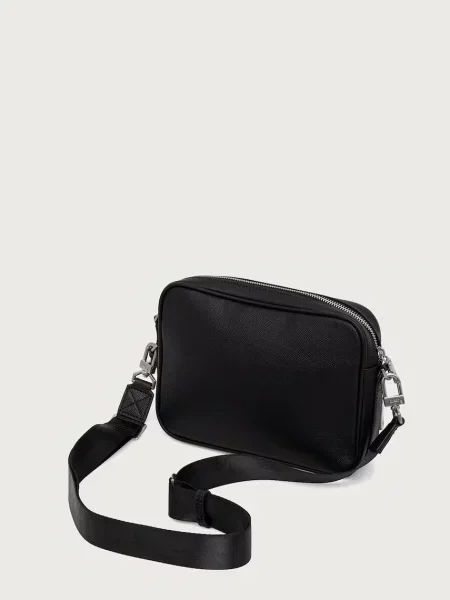 Кожаная сумка Guess