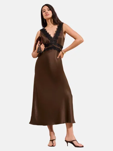 Friends Like These Rochie de seară ciocolatiu