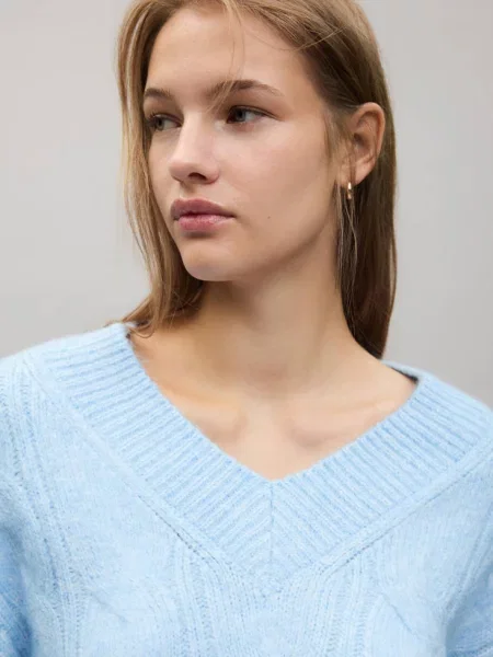 Sweter z dekoltem w serek i warkoczami Teen L MANGO TEEN błękitny