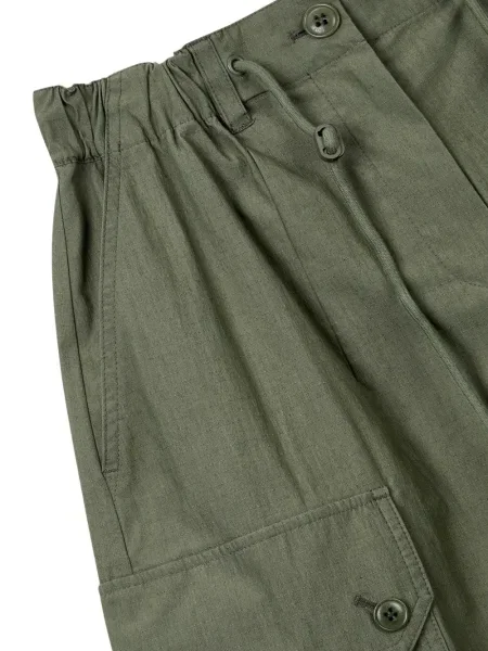 Pantaloni scurți Studio Tomboy verde