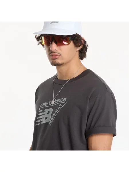 T-shirt New Balance Classic Tri-Logo T-shirt Black Cement S μαύρο