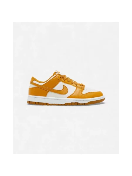 Pantofi Nike din piele de căprioară alb