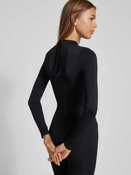 Kombinezon o dopasowanym kroju z zamkiem błyskawicznym z tyłu Magic Bodyfashion czarny