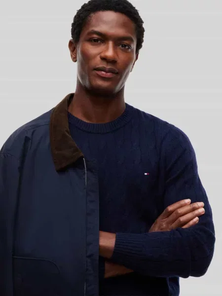 Sweter o kroju regular fit z czystej wełny owczej Tommy Hilfiger granatowy