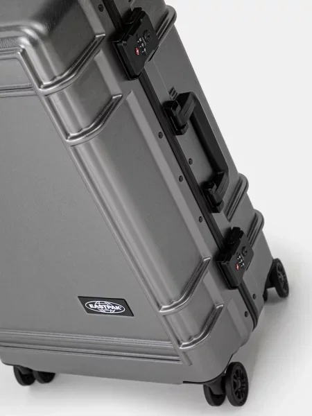 Чемодан Eastpak