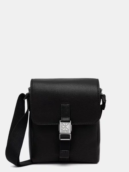 Taška cez rameno Calvin Klein Emblem Hw Flap Reporter čierna