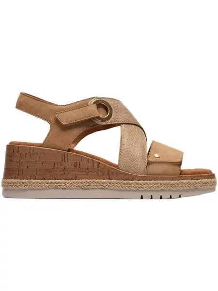 Sandále Clarks béžová