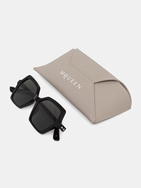 Солнцезащитные очки Alexander Mcqueen черные