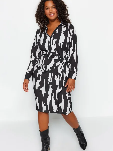 Рокля Trendyol черно