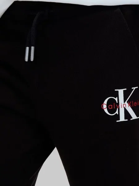 Calvin Klein Jeans спортен панталон за деца от черно