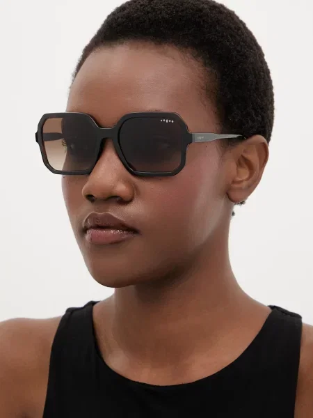 VOGUE Eyewear Ochelari de soare închis maro