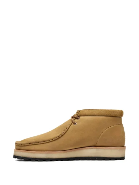 Велурени боти Clarks Originals с връзки кафяво